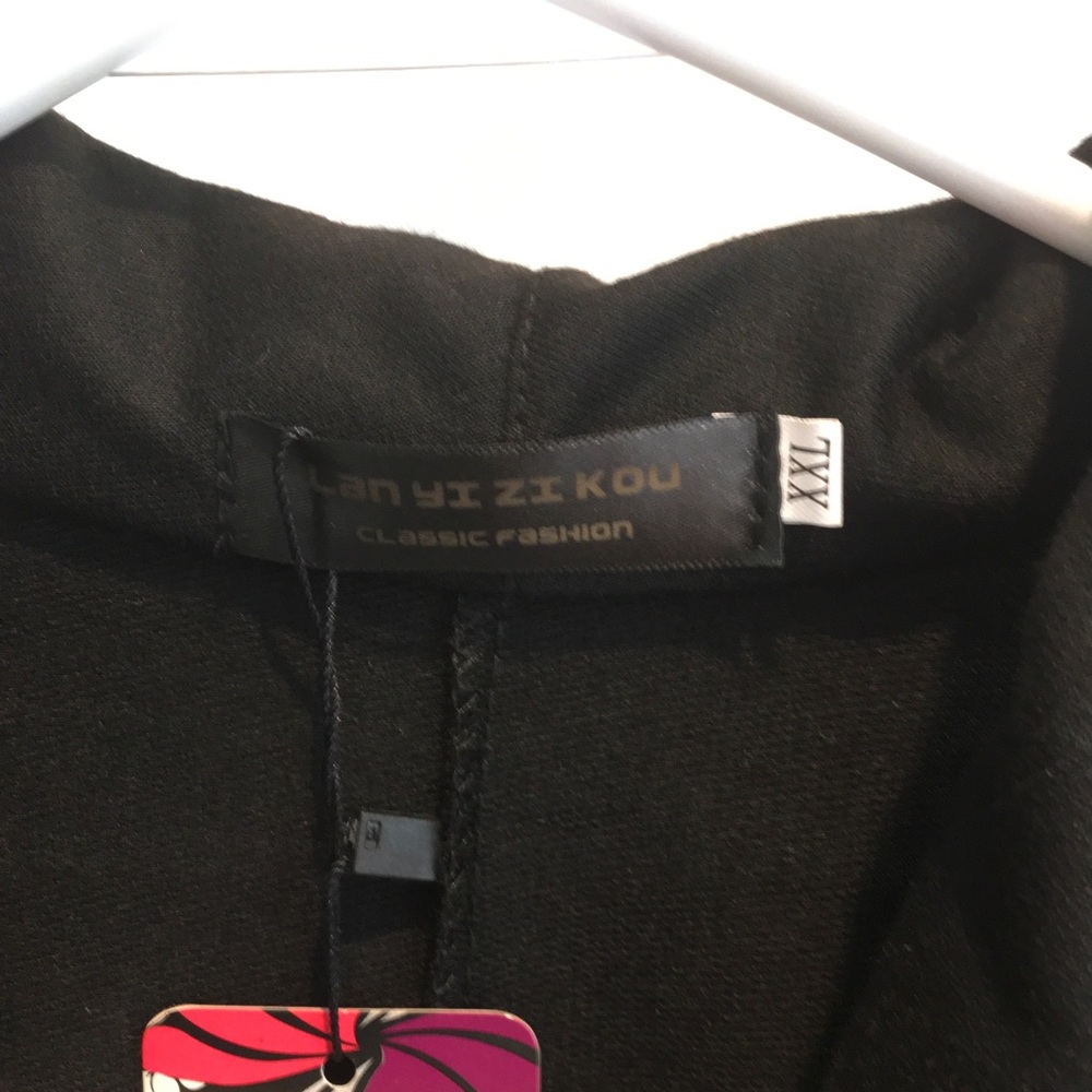 3/$12 Alan Yi Zi Kou light weight blazer